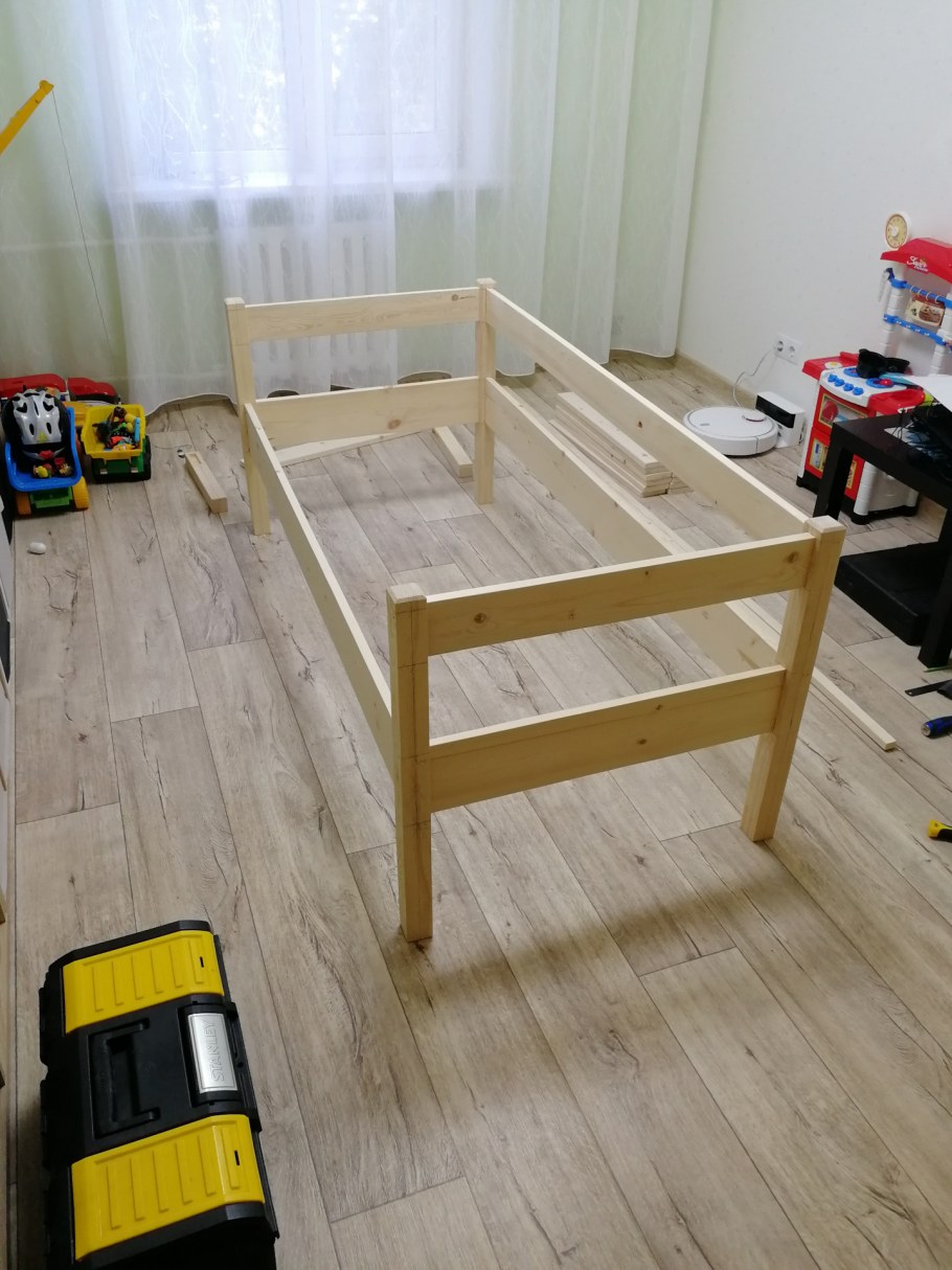 Кровать для ребенка своими руками