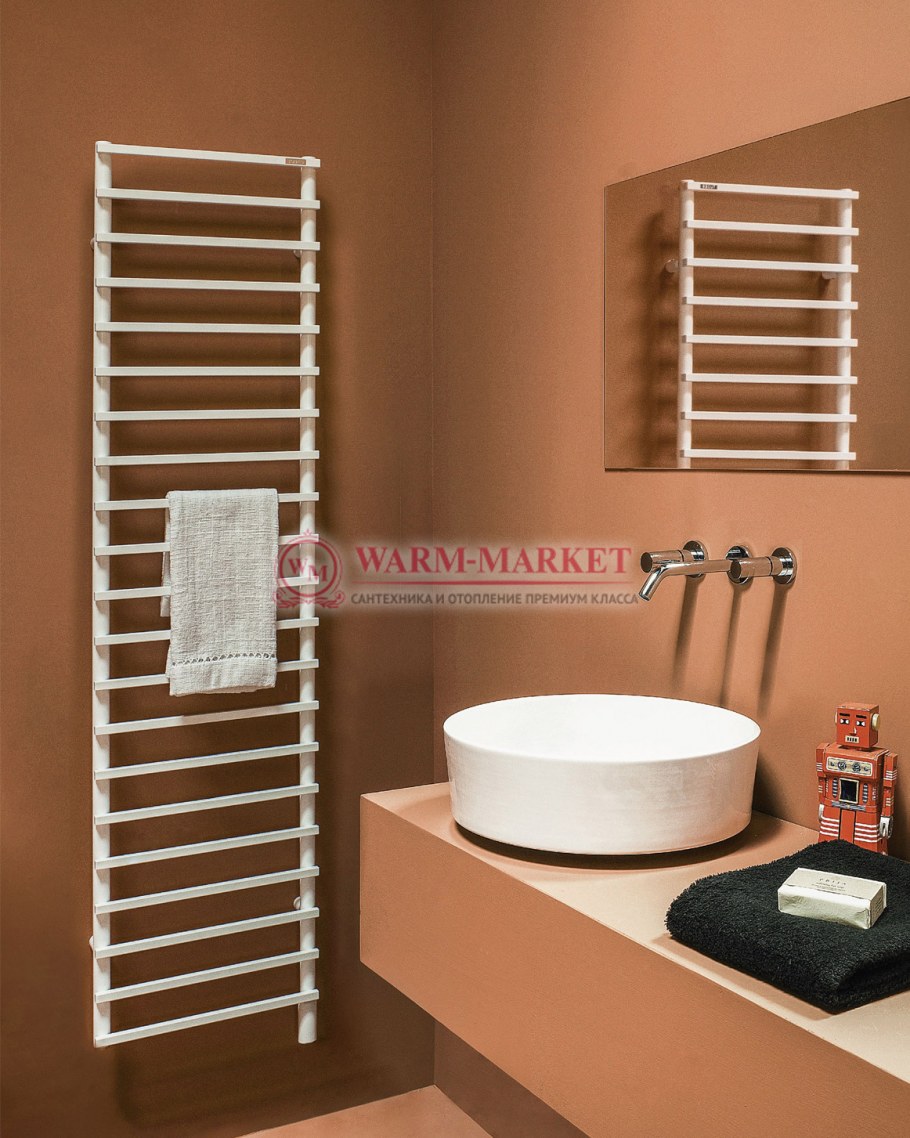 Полотенцесушитель над раковиной