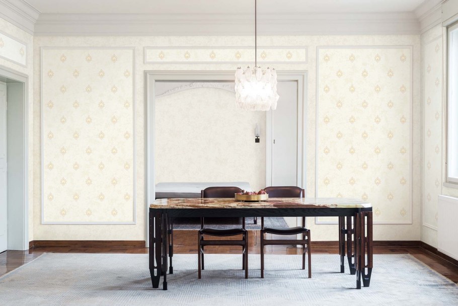 Сочетание обоев в гостиной