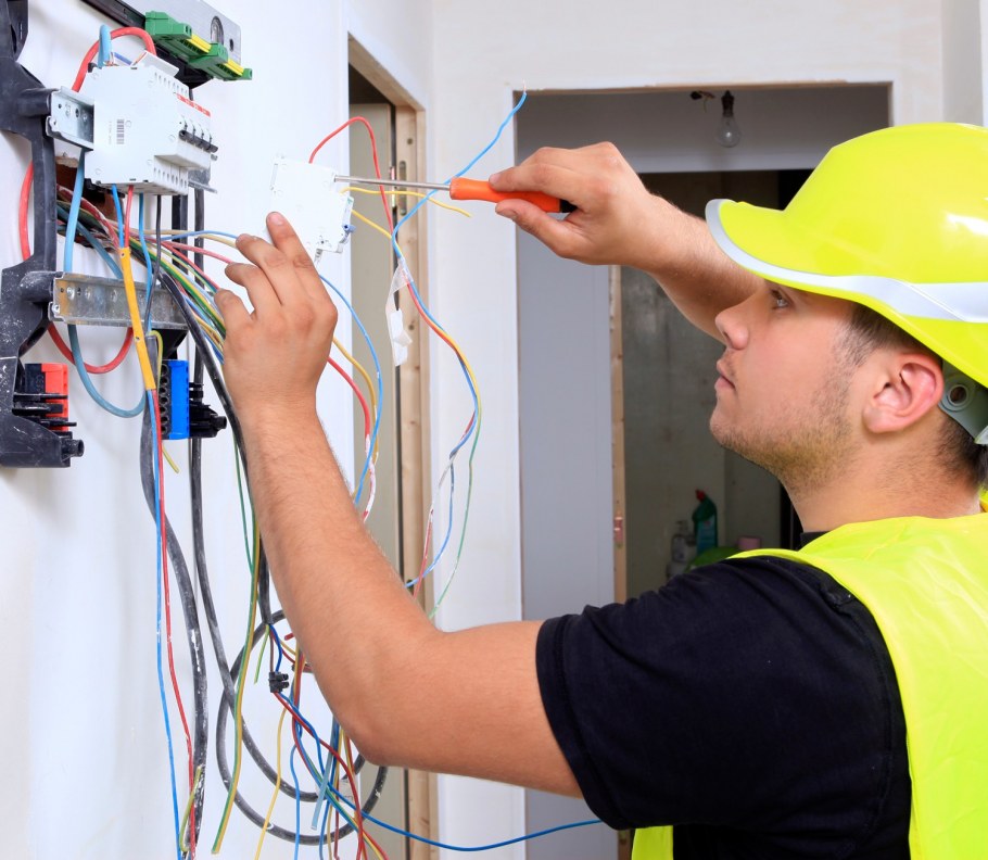 Электрик в квартире