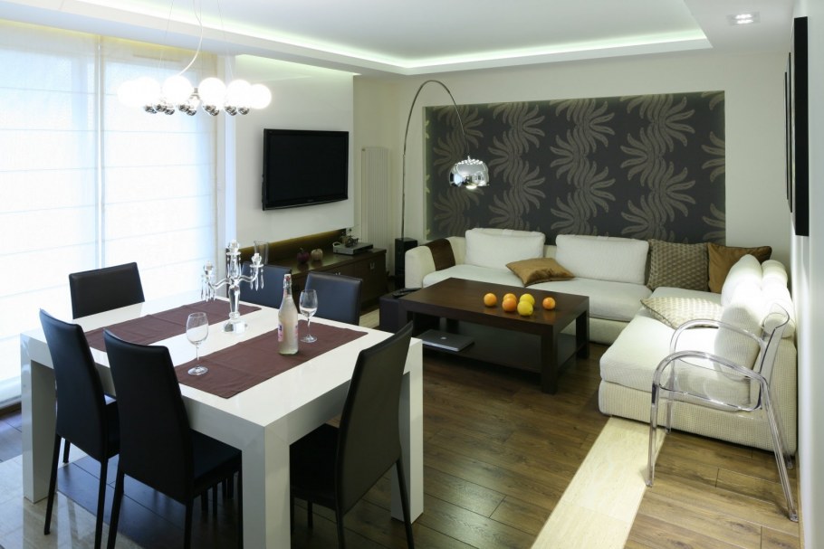 Зал с обеденной зоной