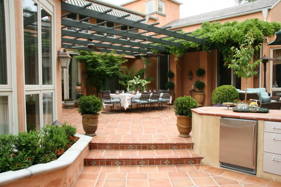 Патио Италия