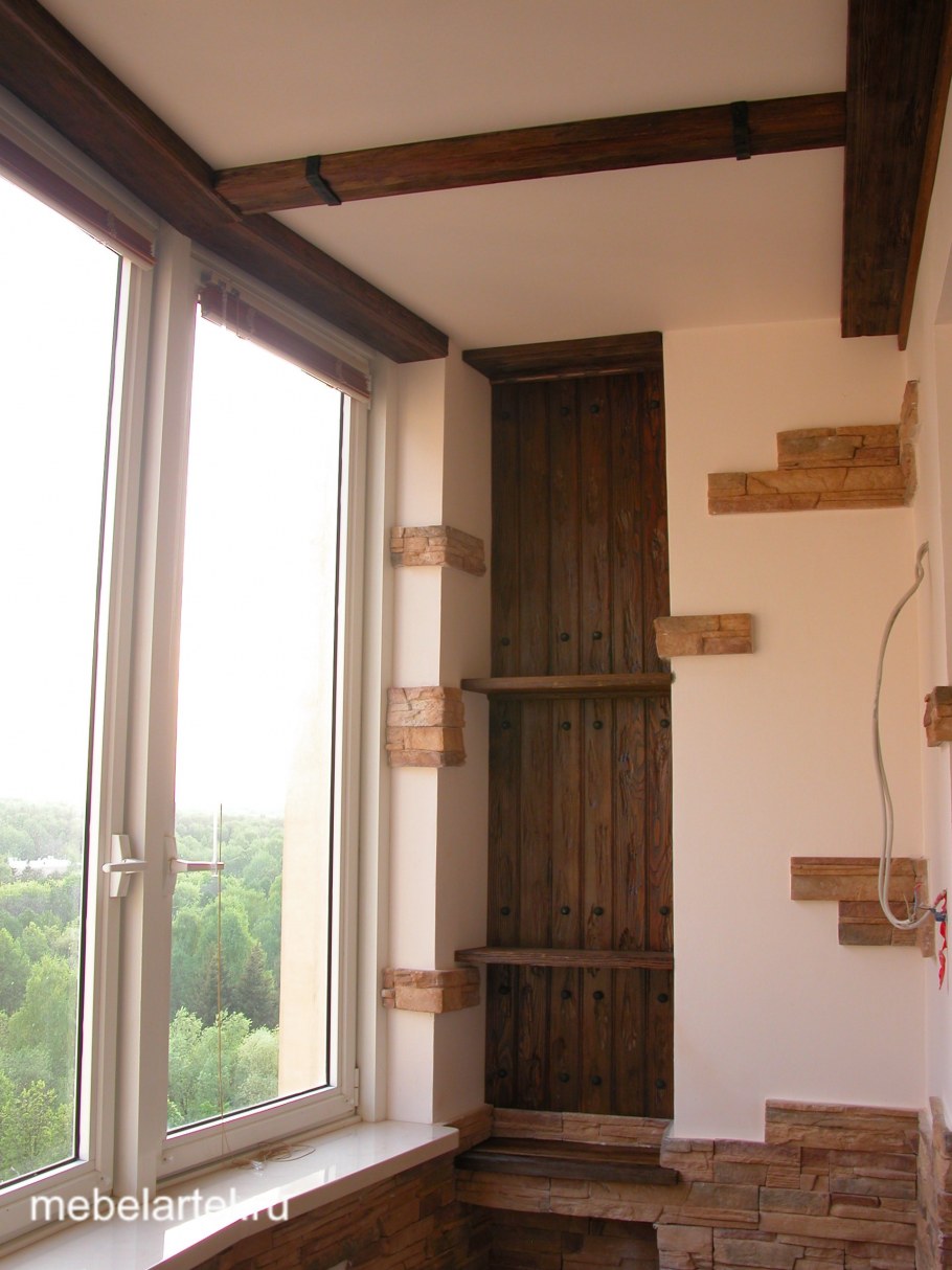 Балки на балконе