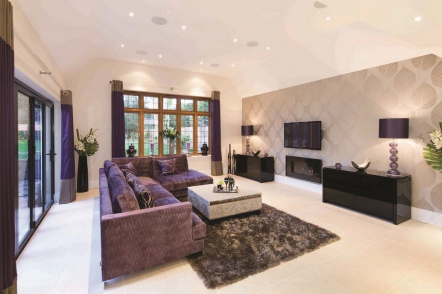 Гостиная с темными обоями