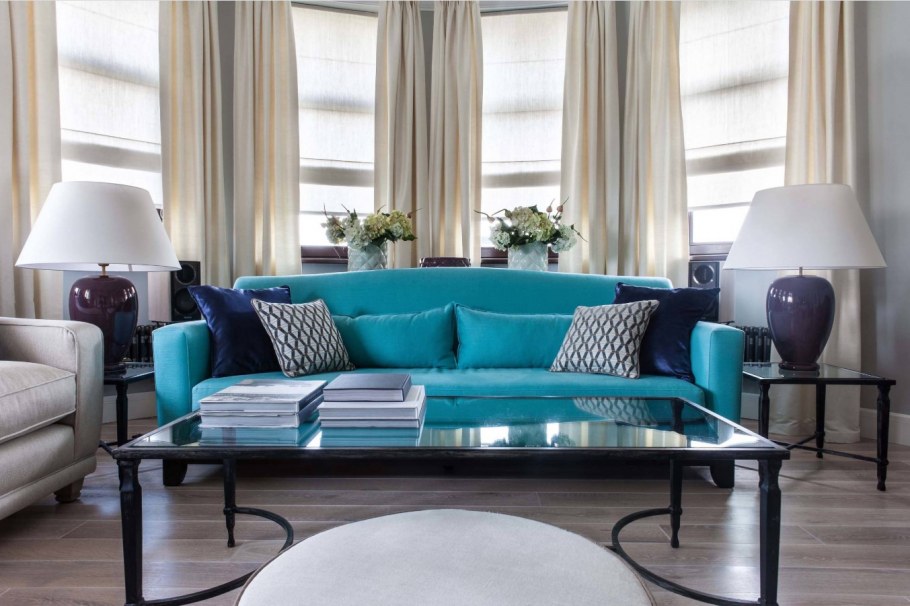 Диван цвета петроль в интерьере