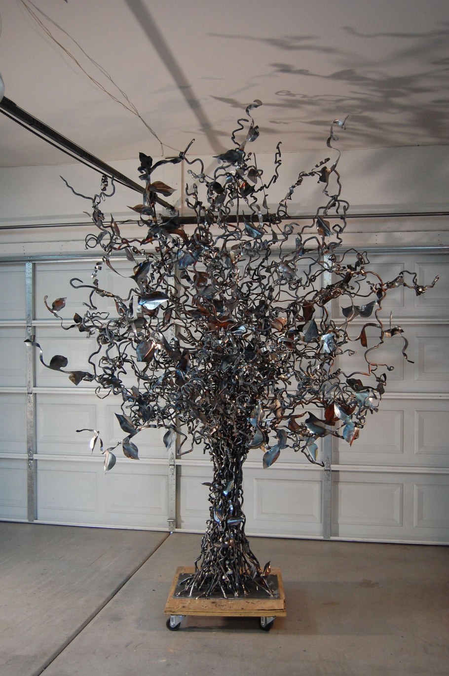 Дерево из металла
