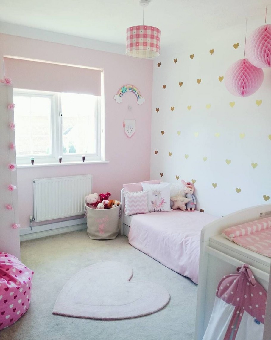 Спальня для девочки школьного возраста