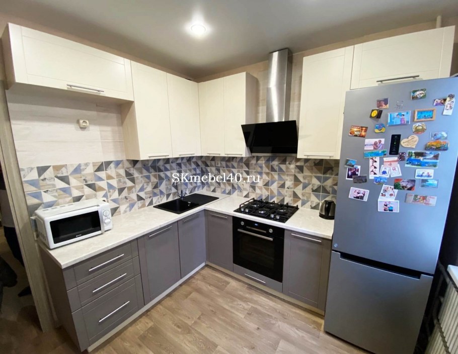 Угловая кухня капучино