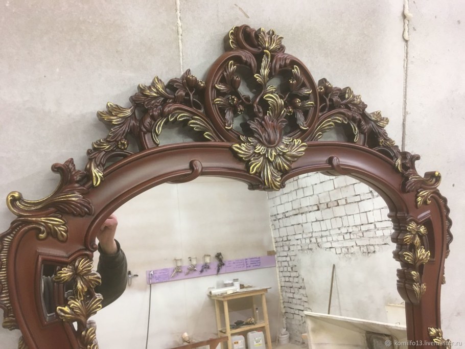 Зеркало в раме "Дориан"