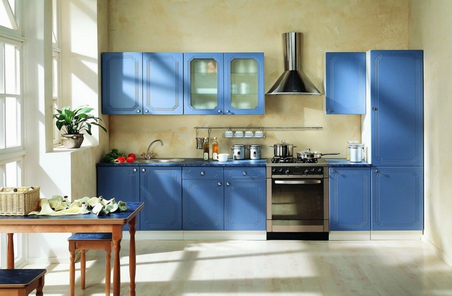 Синий цвет в интерьере кухни