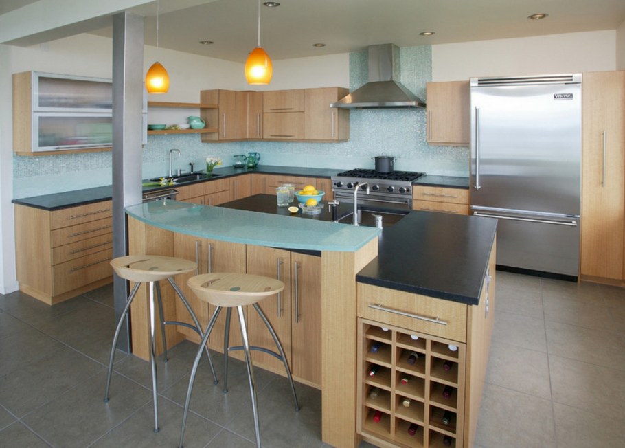 Оригинальная барная стойка на кухне