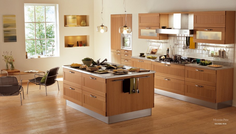 Кухонный гарнитур посреди кухни