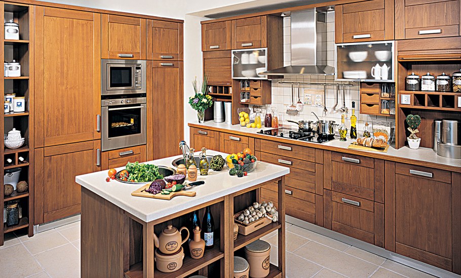 Кухня из отдельных корпусов