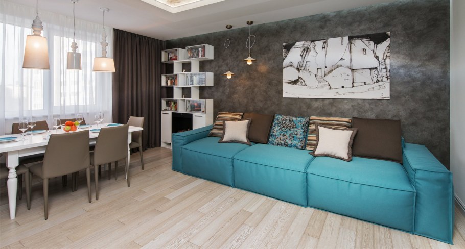 Диван цвета морской волны в интерьере