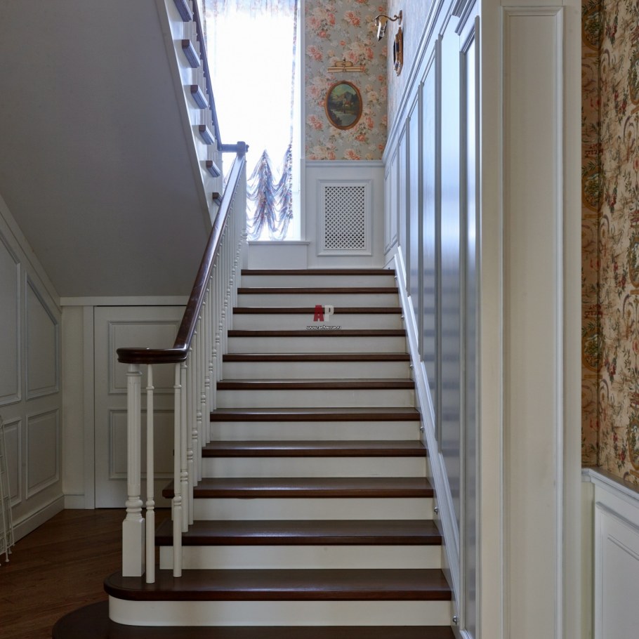 Интерьер коттеджа в классическом стиле