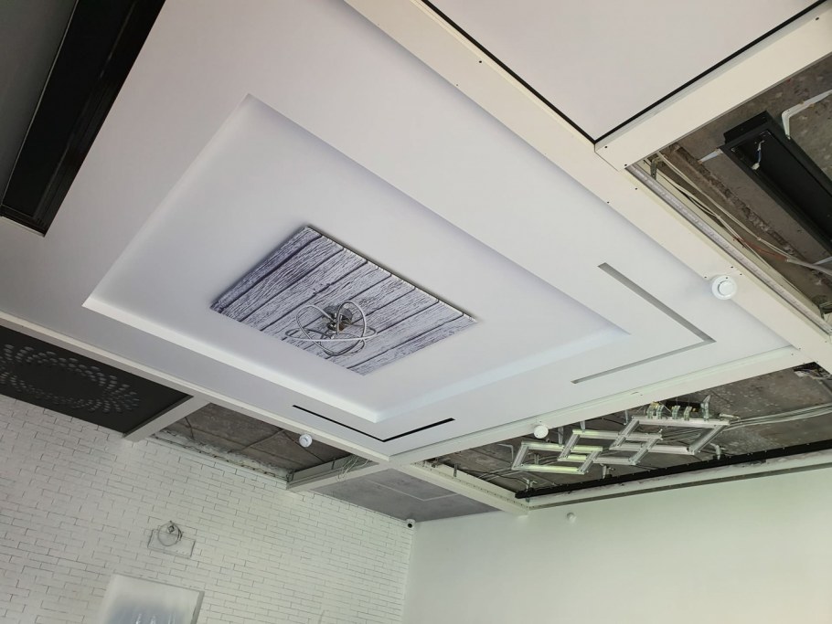 Люк для потолка с подсветкой