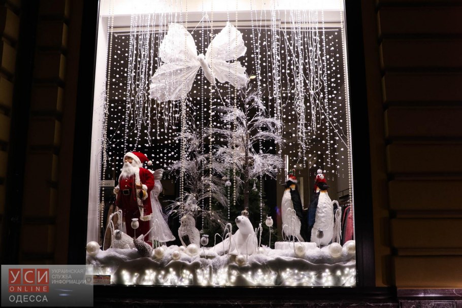 Украшение витрин на новый год