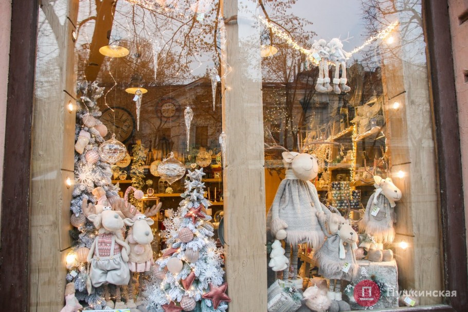 Новогоднее украшение витрин