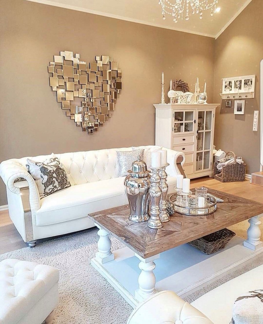 Украшение из бумаги на полку