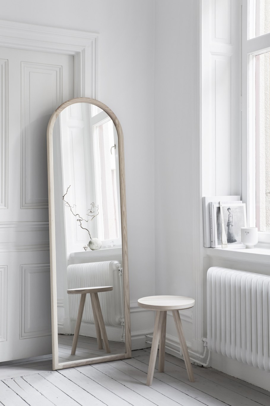 Зеркало в прихожей Минимализм