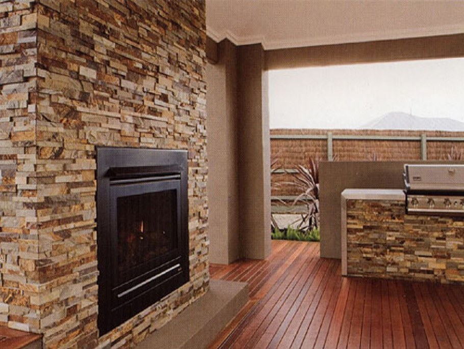 Отделка каминов искусственным камнем