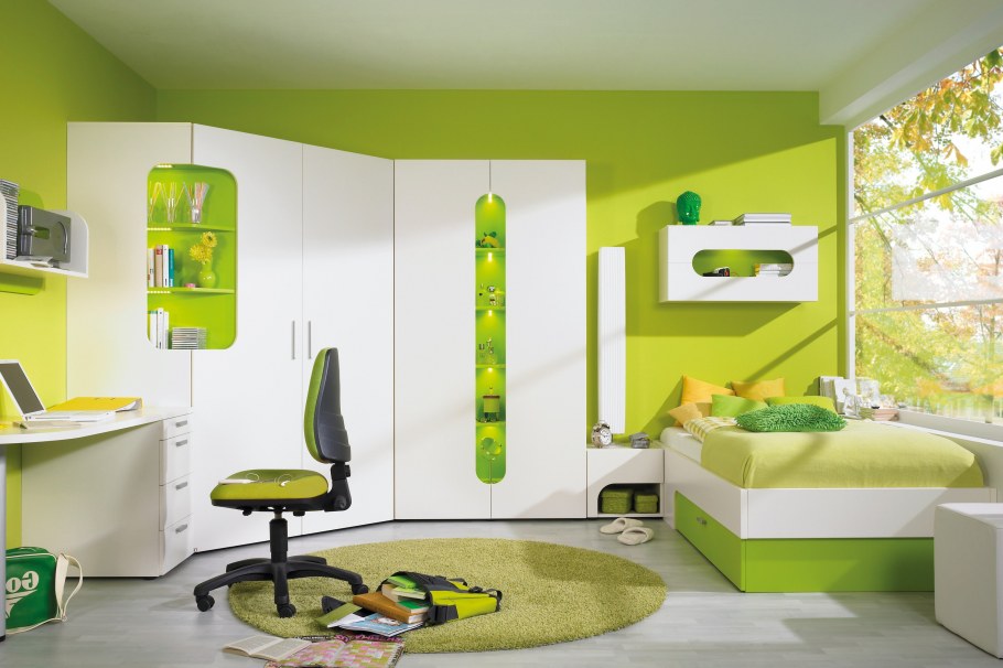 Детская мебель салатового цвета
