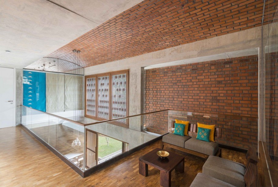 БРИК Хаус (Brick House) гранит bz-12