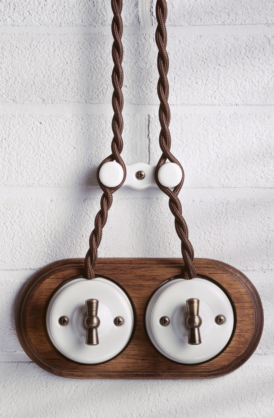 Декоративная наружная проводка