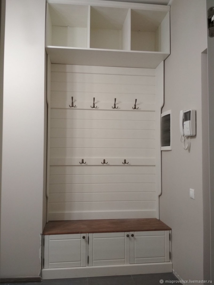 Ниши в интерьере прихожей