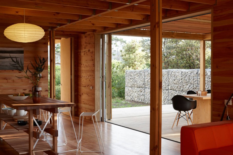 Отделка стоек на веранде