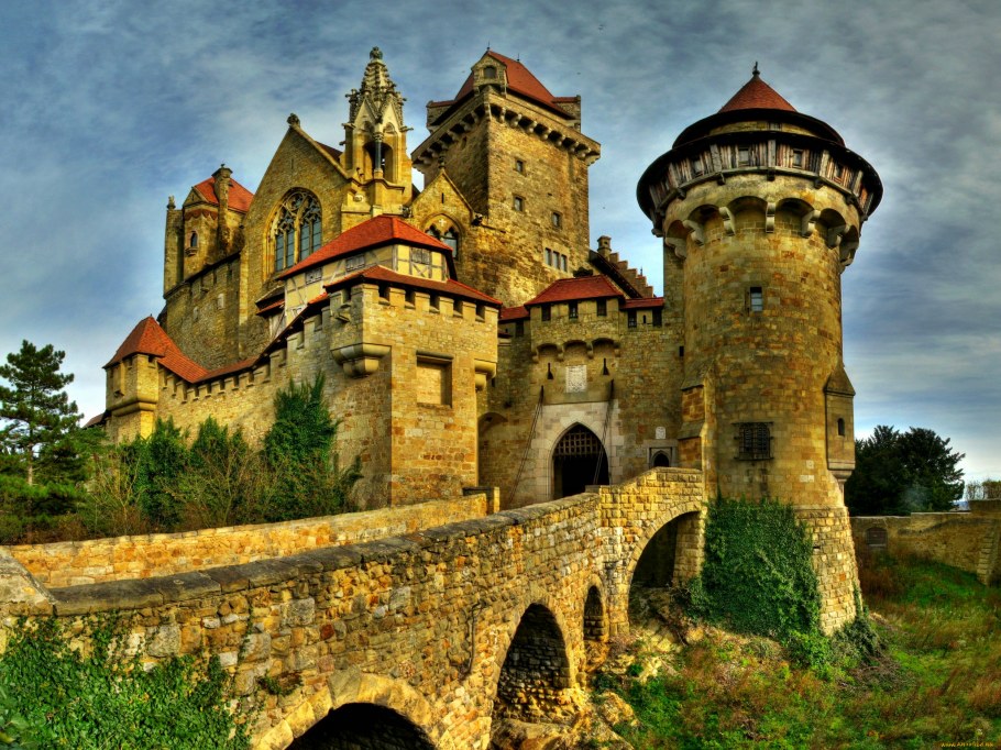 Замок Кройценштайн Австрия