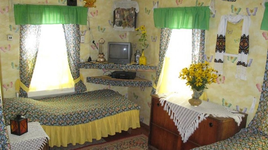 Дом в деревне внутри