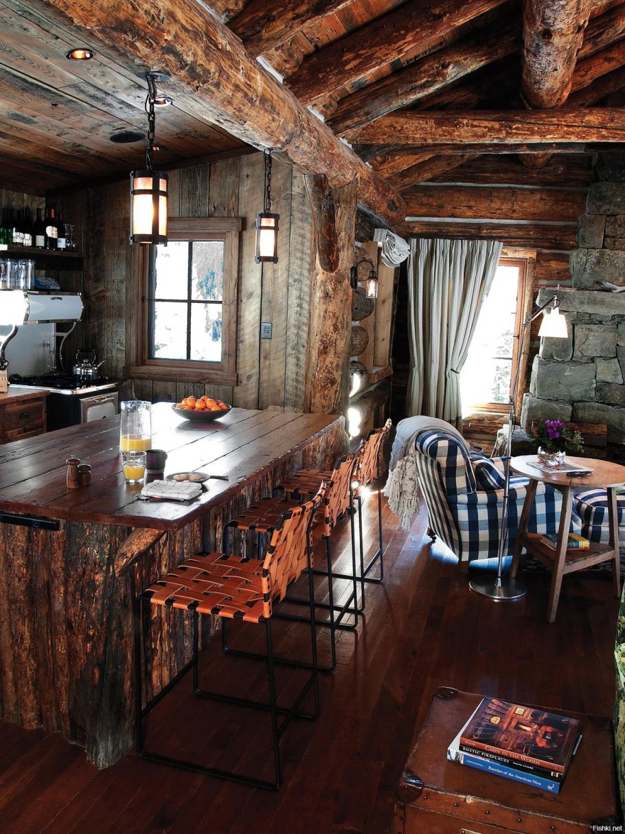 Интерьер старого деревянного дома