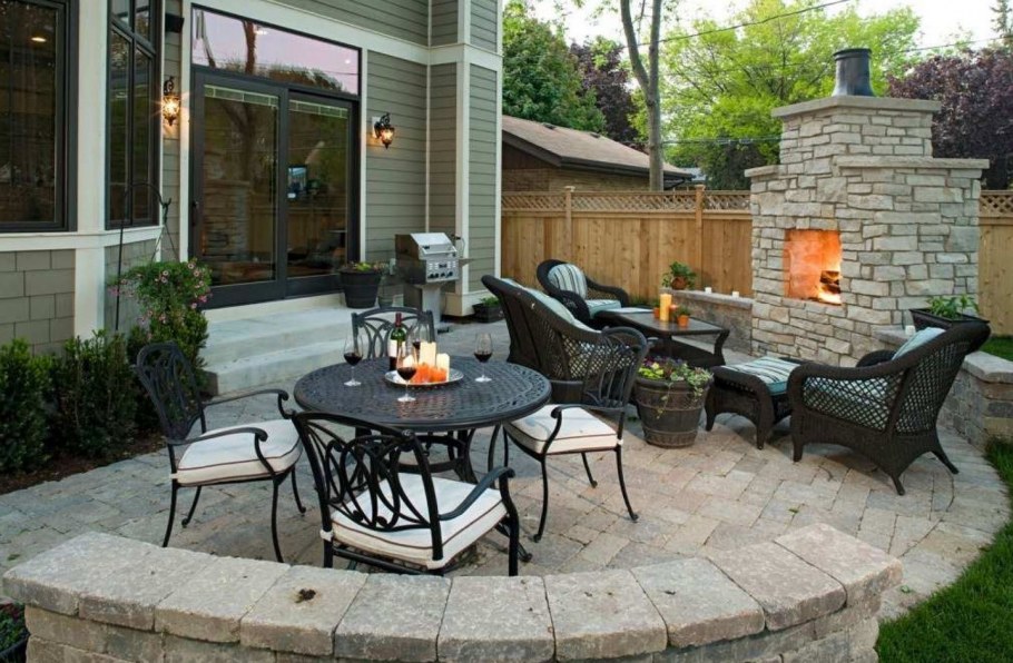 Внутренний дворик на даче