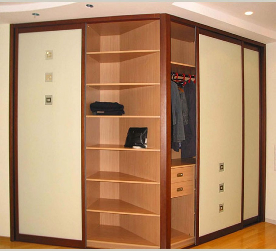 Встроенный шкаф-купе в спальню
