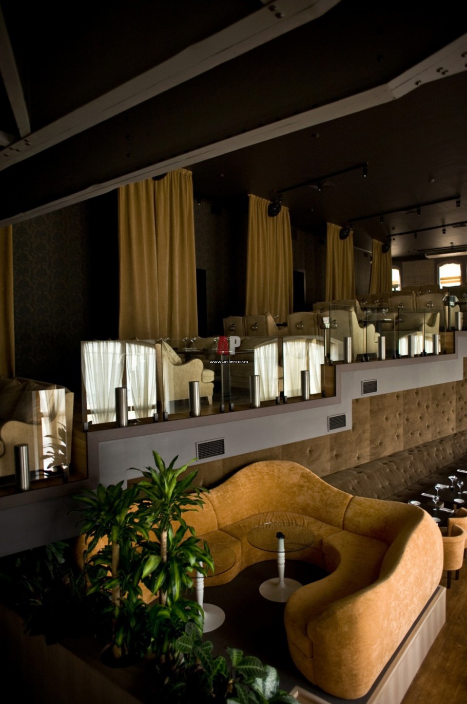 Интерьер кафе в стиле лаунж