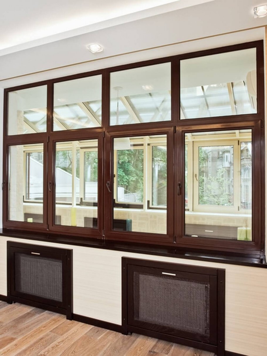 Французские окна в частном доме