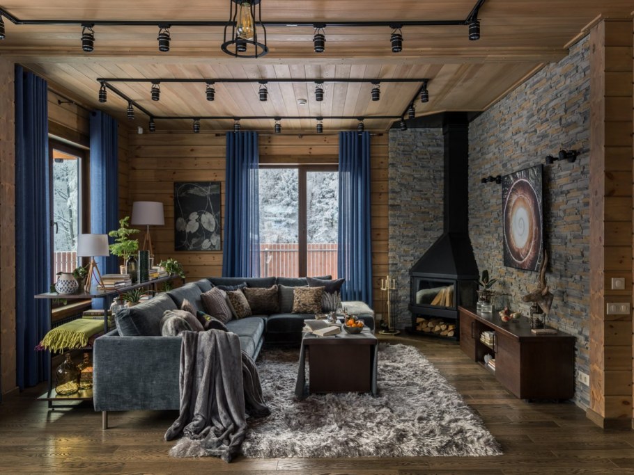 Брусовой дом с панорамными окнами