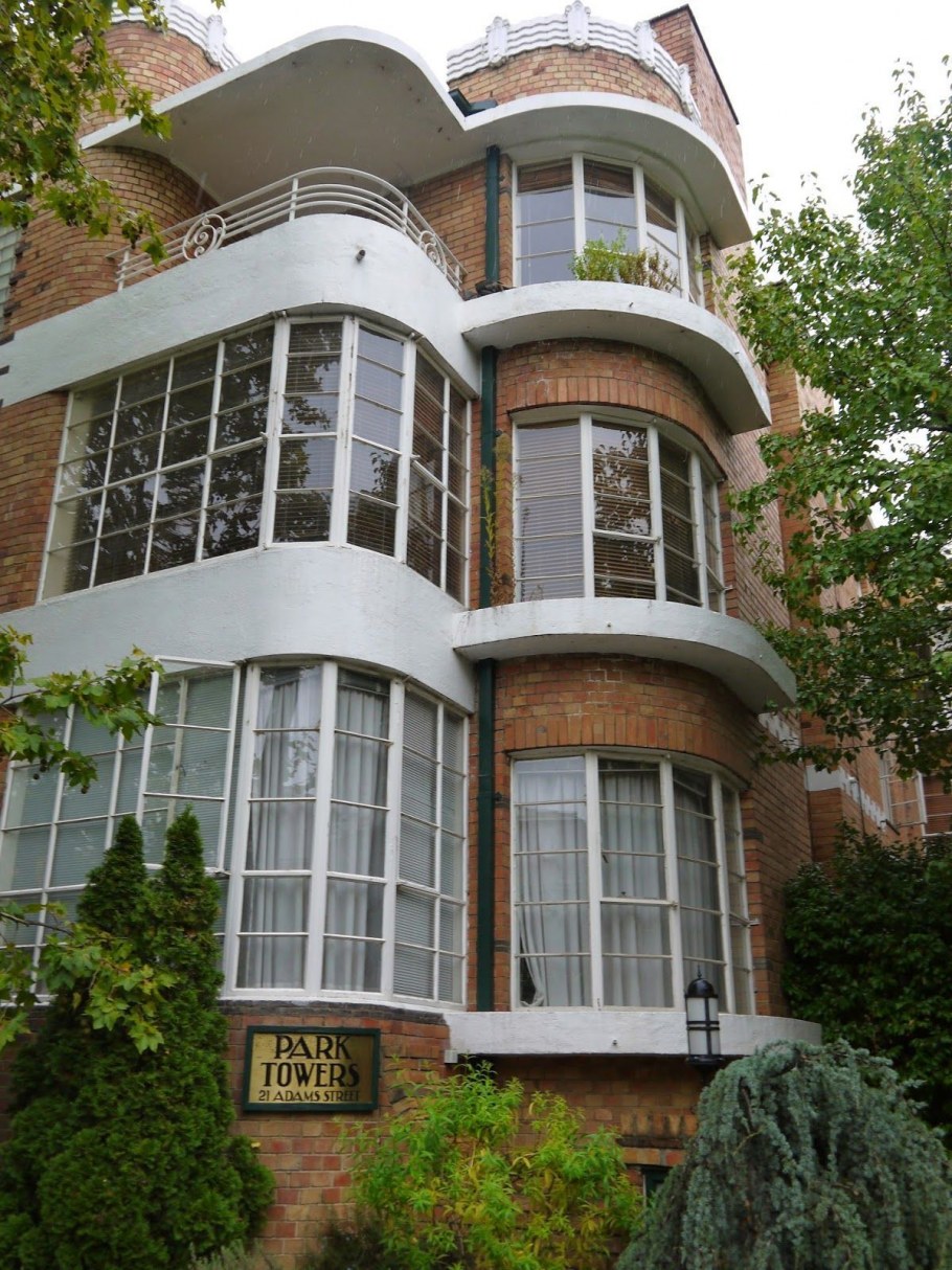 Коттедж в стиле арт деко