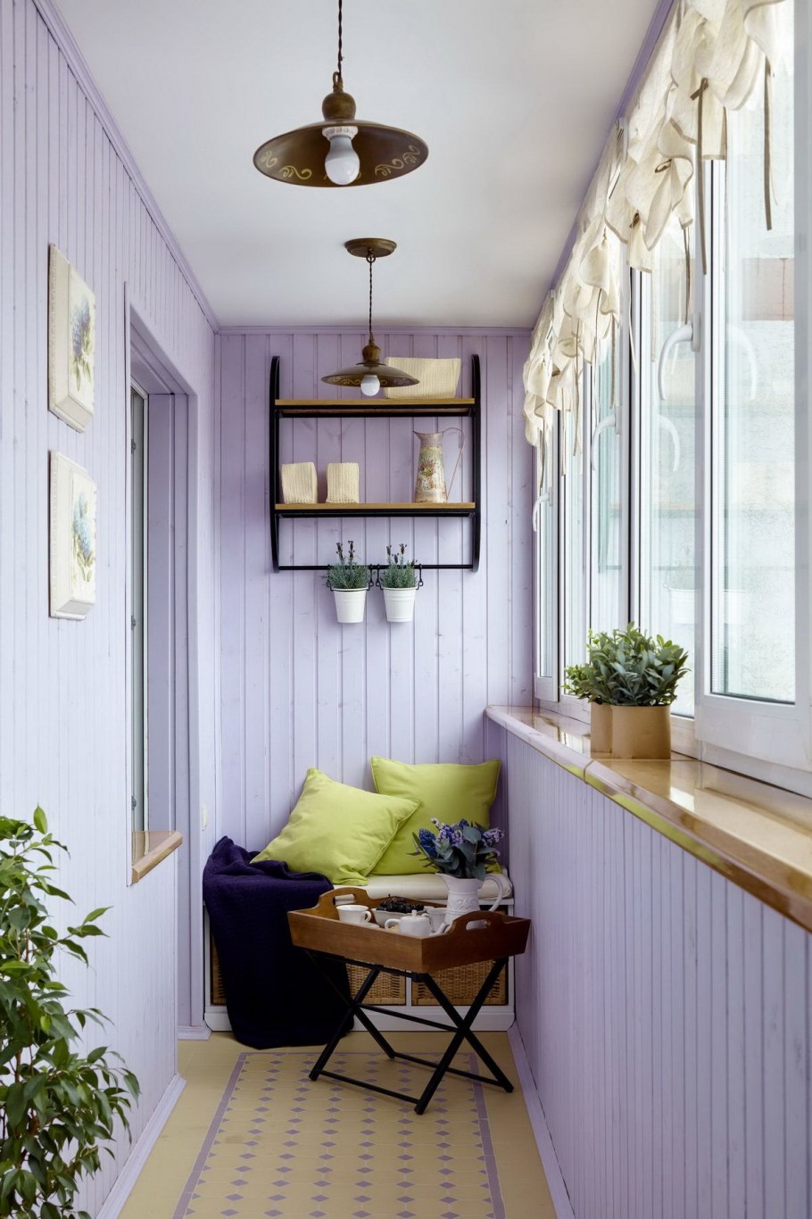 Балконы с вагонкой современные