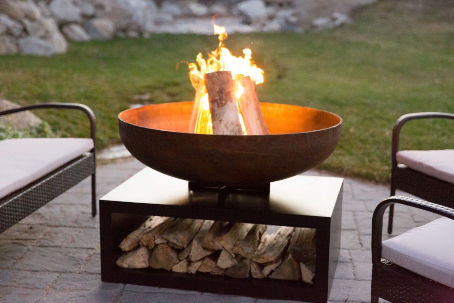 Передвижные уличные камины