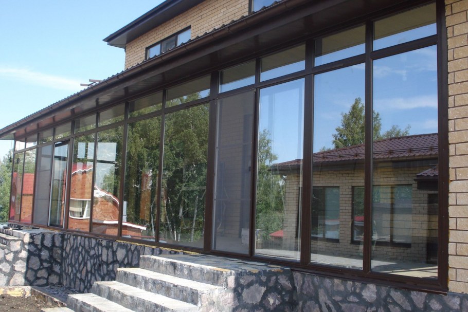 Остекленная веранда