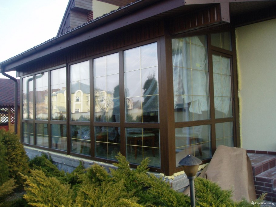 Застеклить веранду пластиковыми окнами