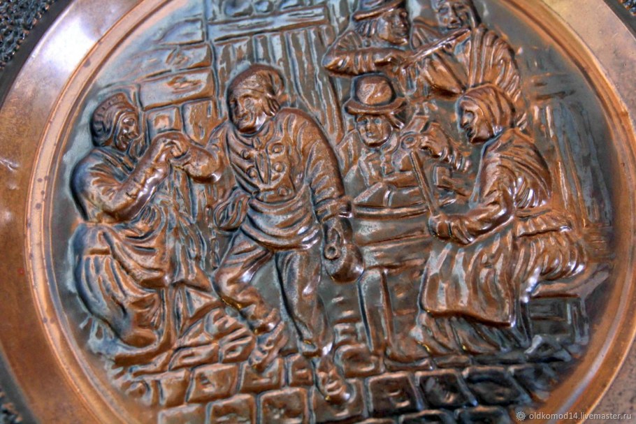 Медное панно