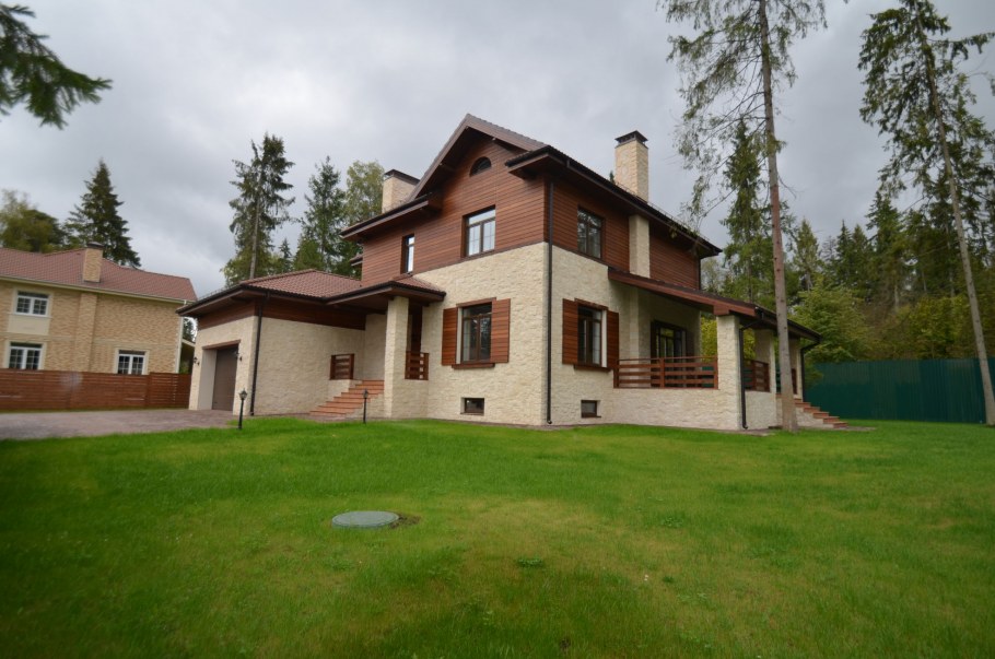 Лестничная клетка стакан в коттедже интерьер