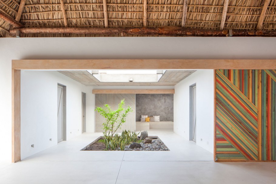 Декор пляжного интерьера бунгало