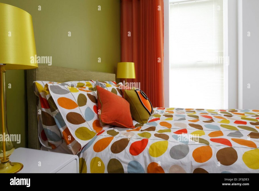 Шторы в спальню в африканском стиле