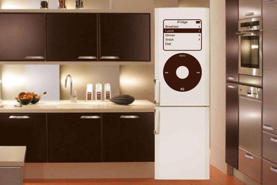 Бежевый холодильник в интерьере кухни