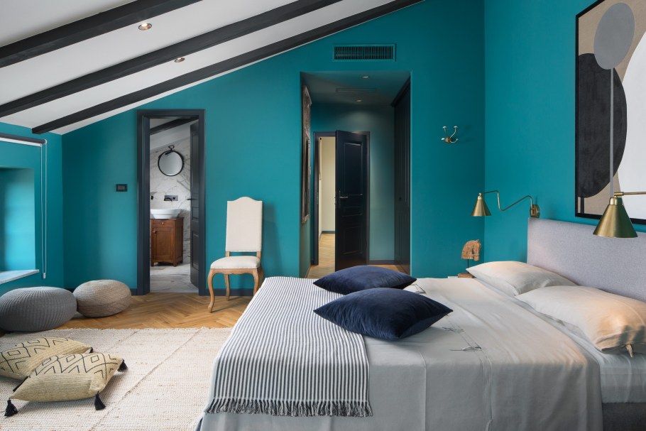 Кровать в средиземноморском стиле