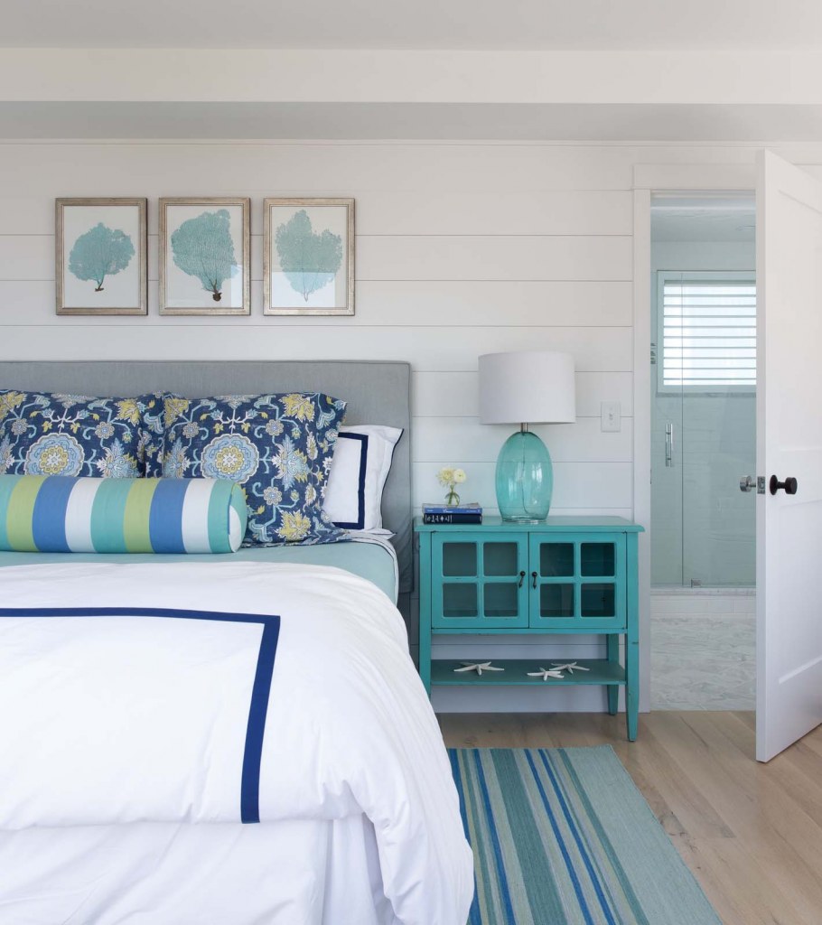 Кровать в средиземноморском стиле